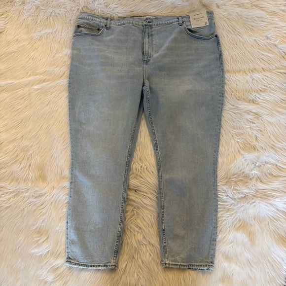 NWT Abercrombie & Fitch The Skinny High Rise Jeans Light Wash Size 36/22R Plus - Picture 1 of 9